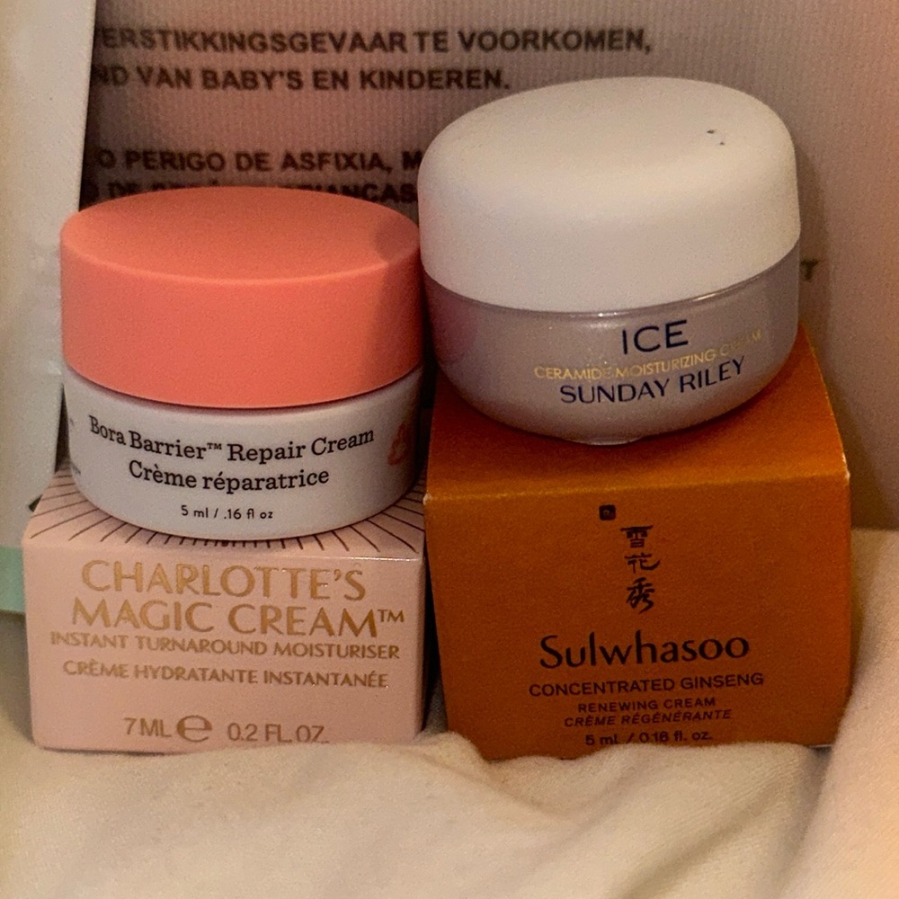 Mini moisturizer sample set